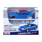 Maisto - 1993 Ford Mustang SVT Cobra, metálkék, assembly line, 1:24